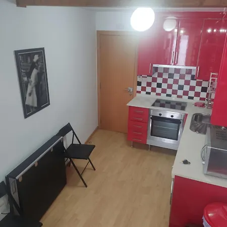 Casa Nevera Roja * Redondela